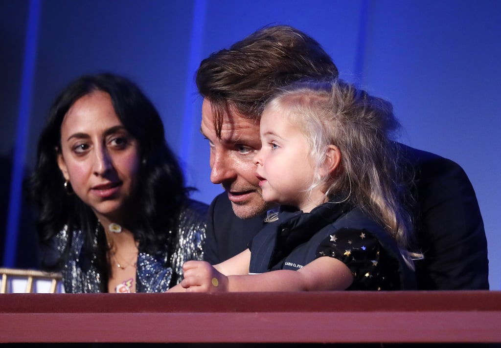 布莱德利·库珀和女儿Lea在马克·吐温奖晚会