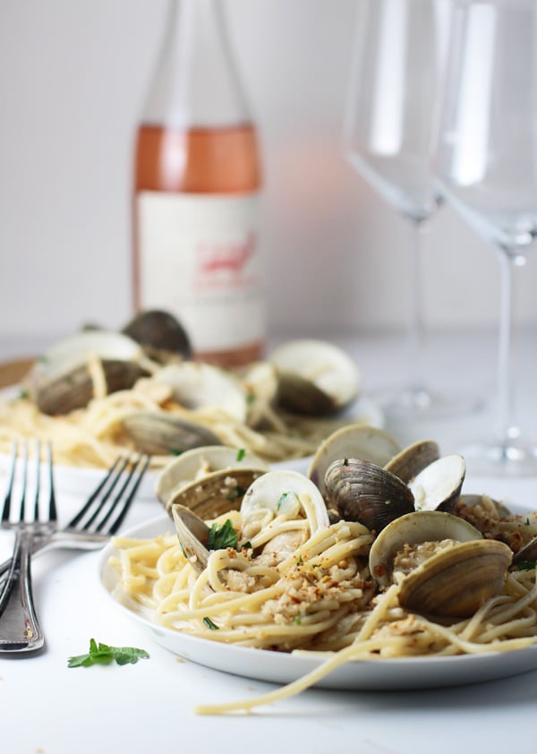 Spaghetti and Clams With Brown Butter and Garlic Breadcrumbs