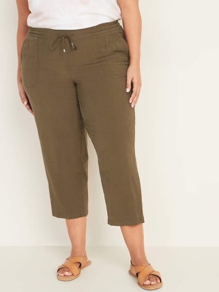 Old Navy Mid-Rise Plus-Size Pull-On Soft Cropped Utility Pants