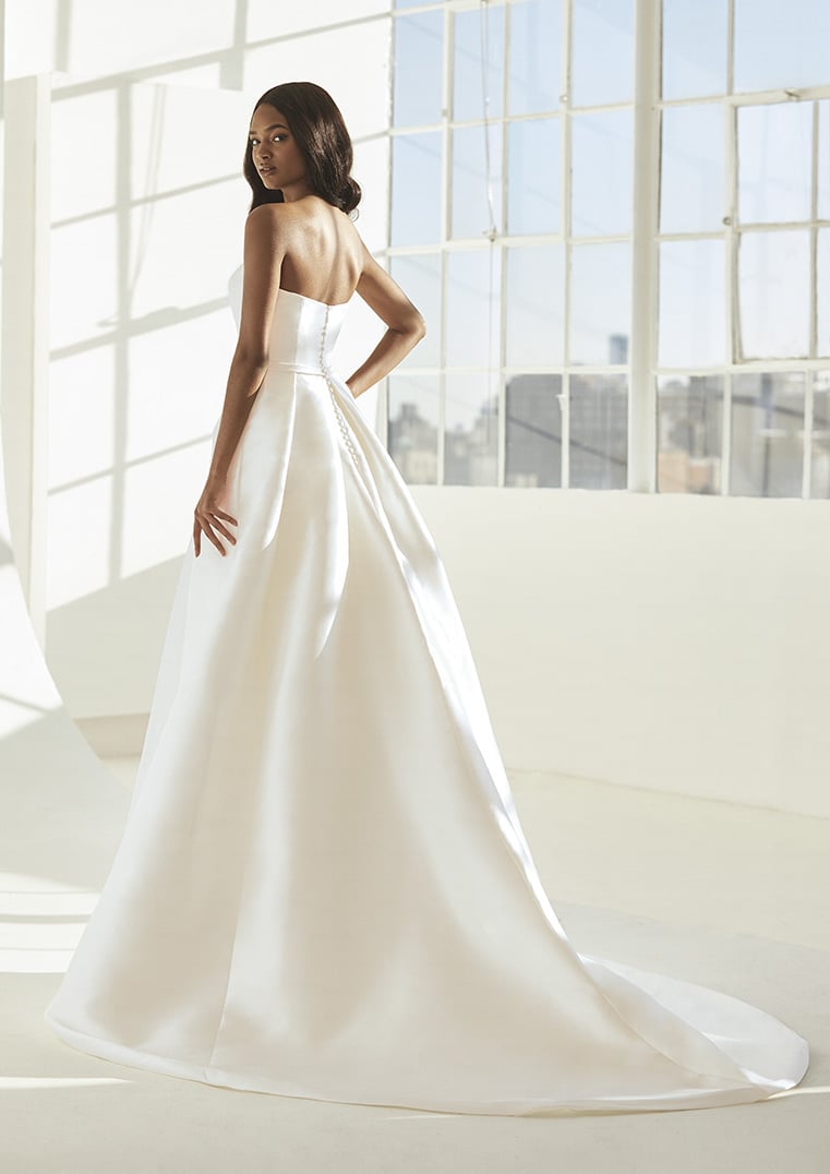 Pronovias collection hotsell