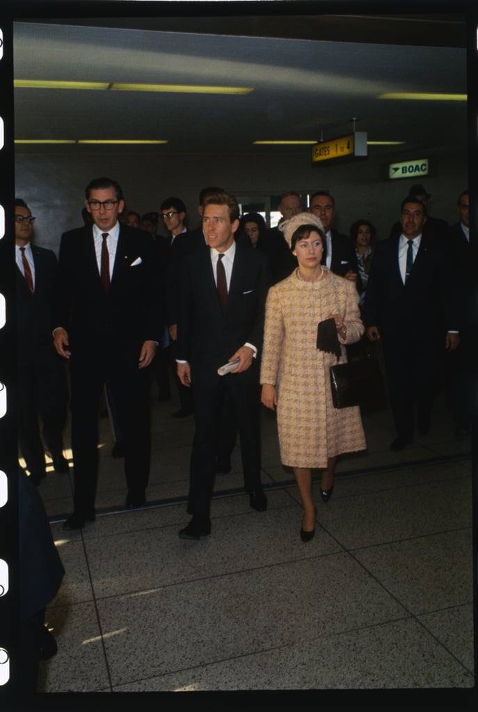 Here the couple are pictured strolling through the airport in NYC.