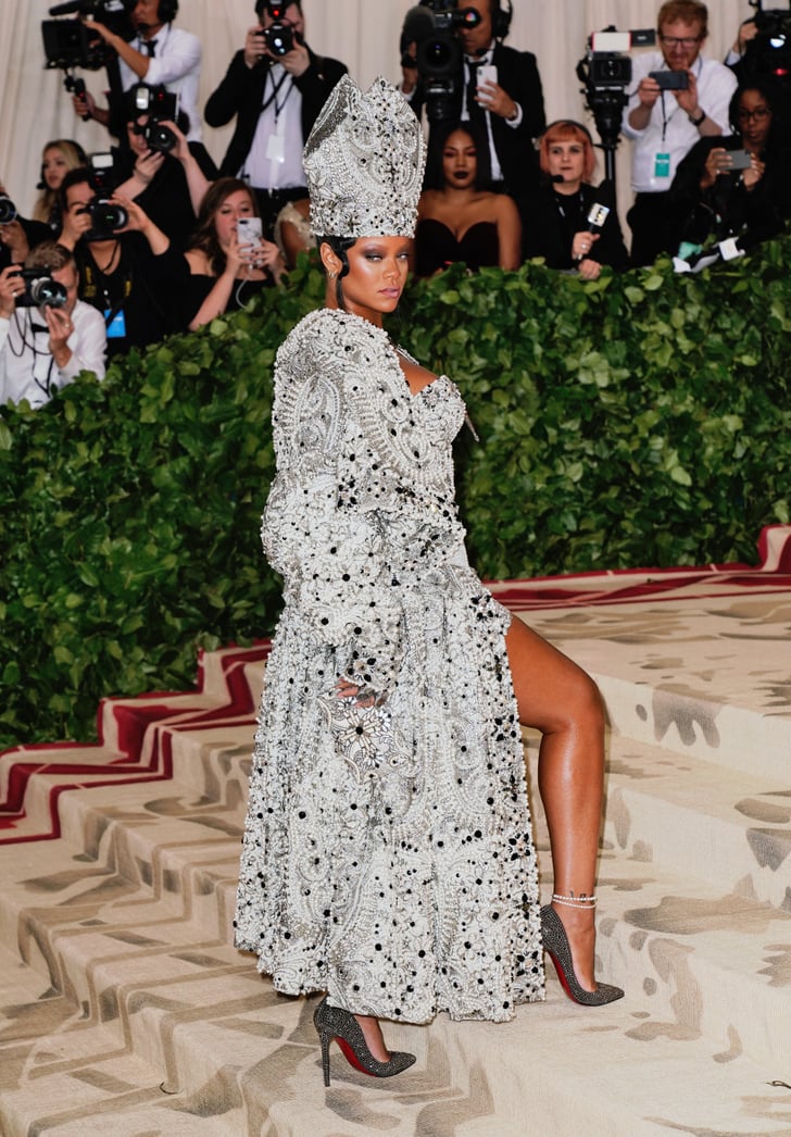 A Look at It From the Right Side | Rihanna Met Gala 2018 Halloween ...