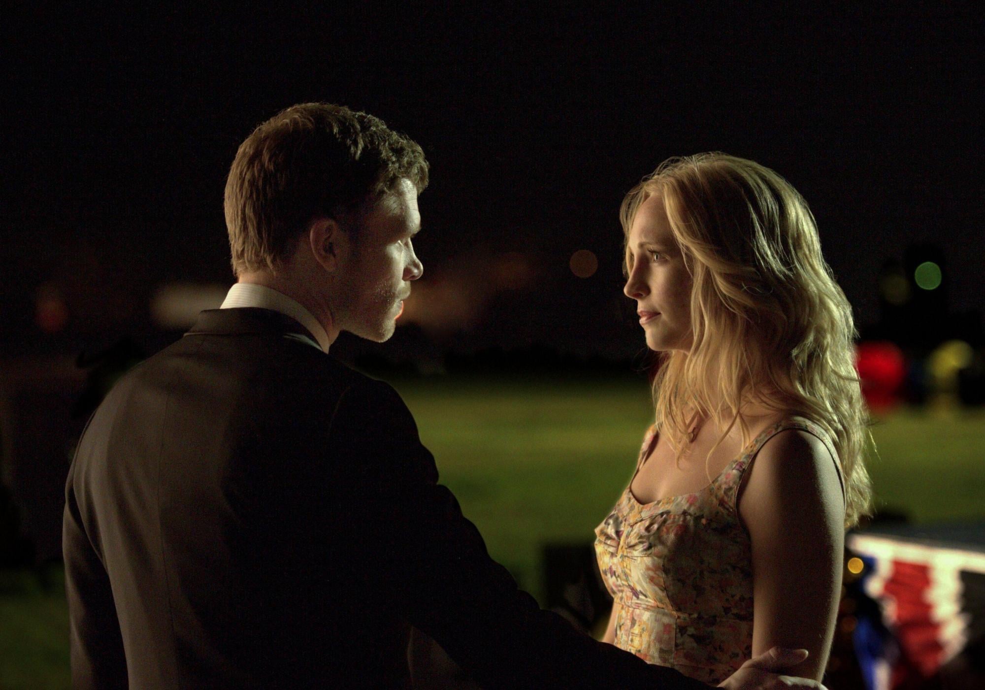 Caroline And Klaus Moment In The Vampire Diaries Finale Popsugar 