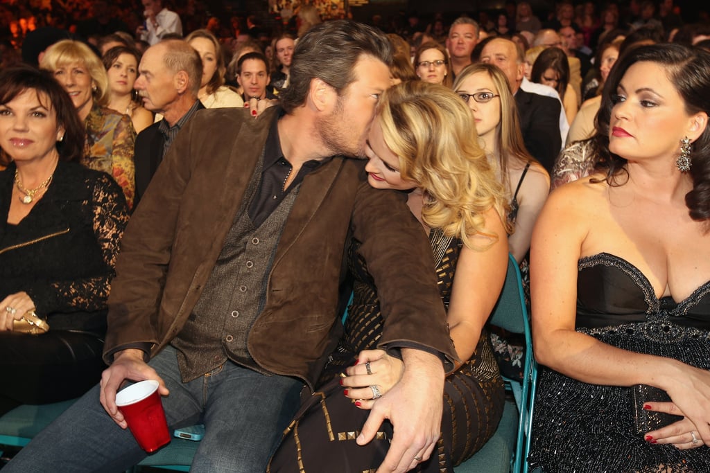 Miranda Lambert And Blake Shelton Kissing Pictures Popsugar Celebrity