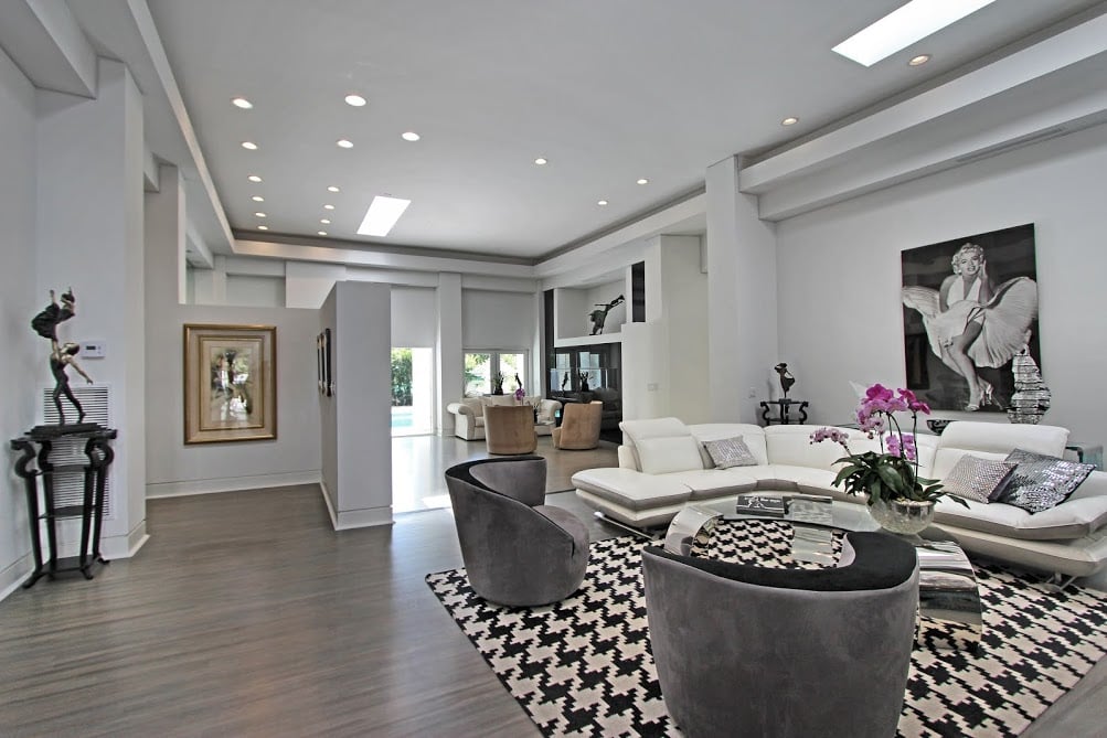 Karlie Kloss's Beverly Hills Airbnb POPSUGAR Home