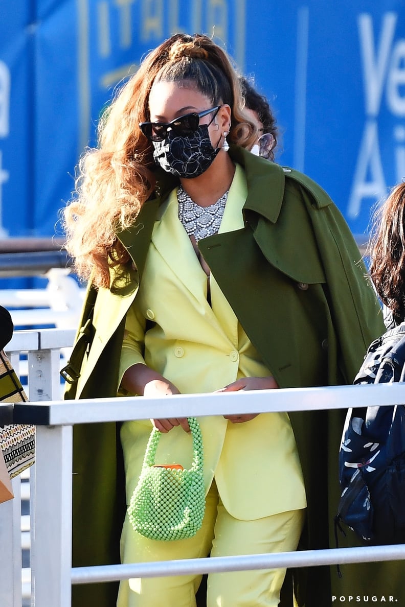 Beyoncé Rocking Her Not Impressed Mini Lady Bag