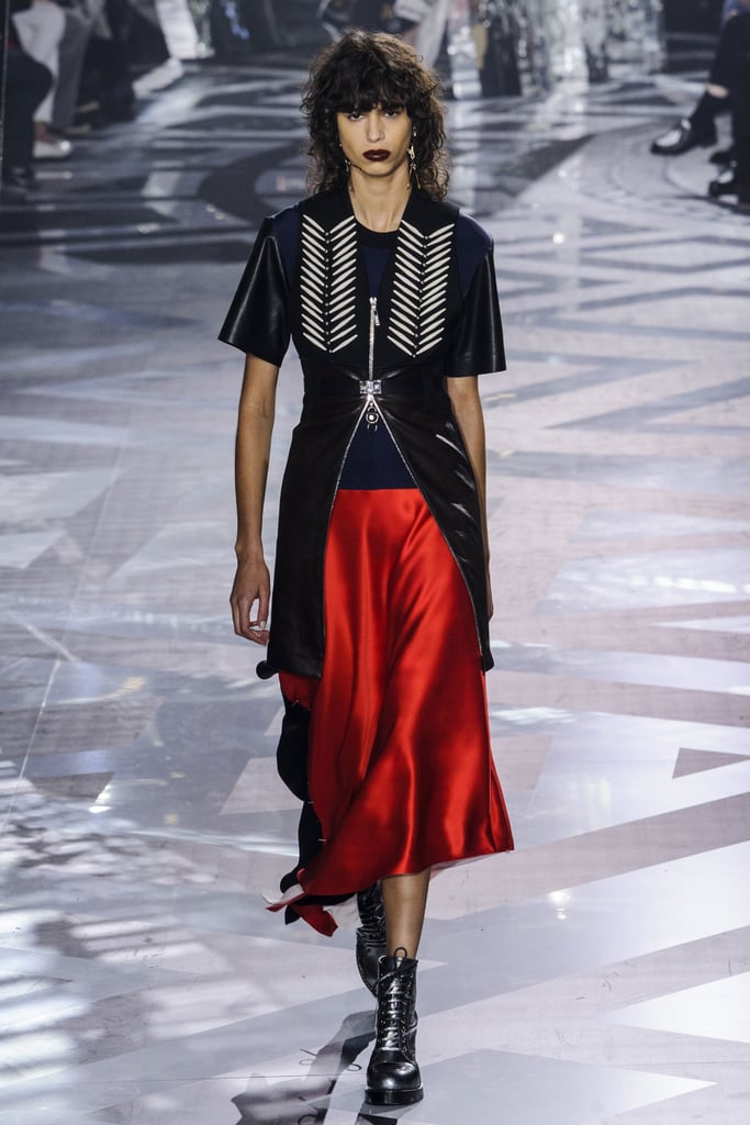Louis Vuitton Fall 2016 Runway