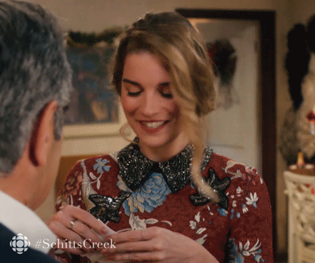 The Gift Exchange My 9 Favorite Moments From The Schitt S Creek Holiday Special Which Is A Masterpiece Popsugar Entertainment Photo 10