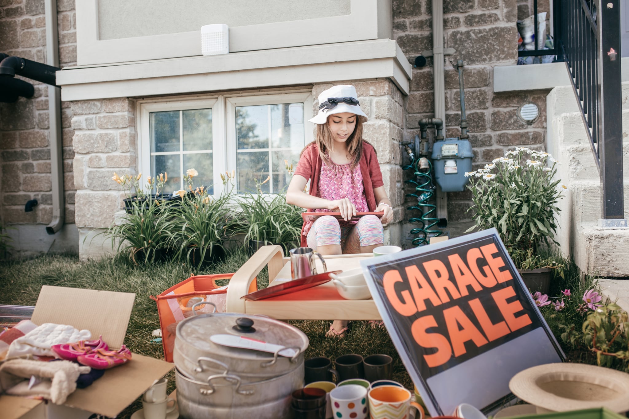 Put On A Garage Sale 121 Things To Do Instead Of Spending Money