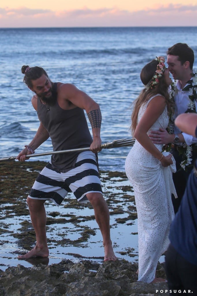 Jason Momoa Photobombing Wedding Photos in Hawaii 2018