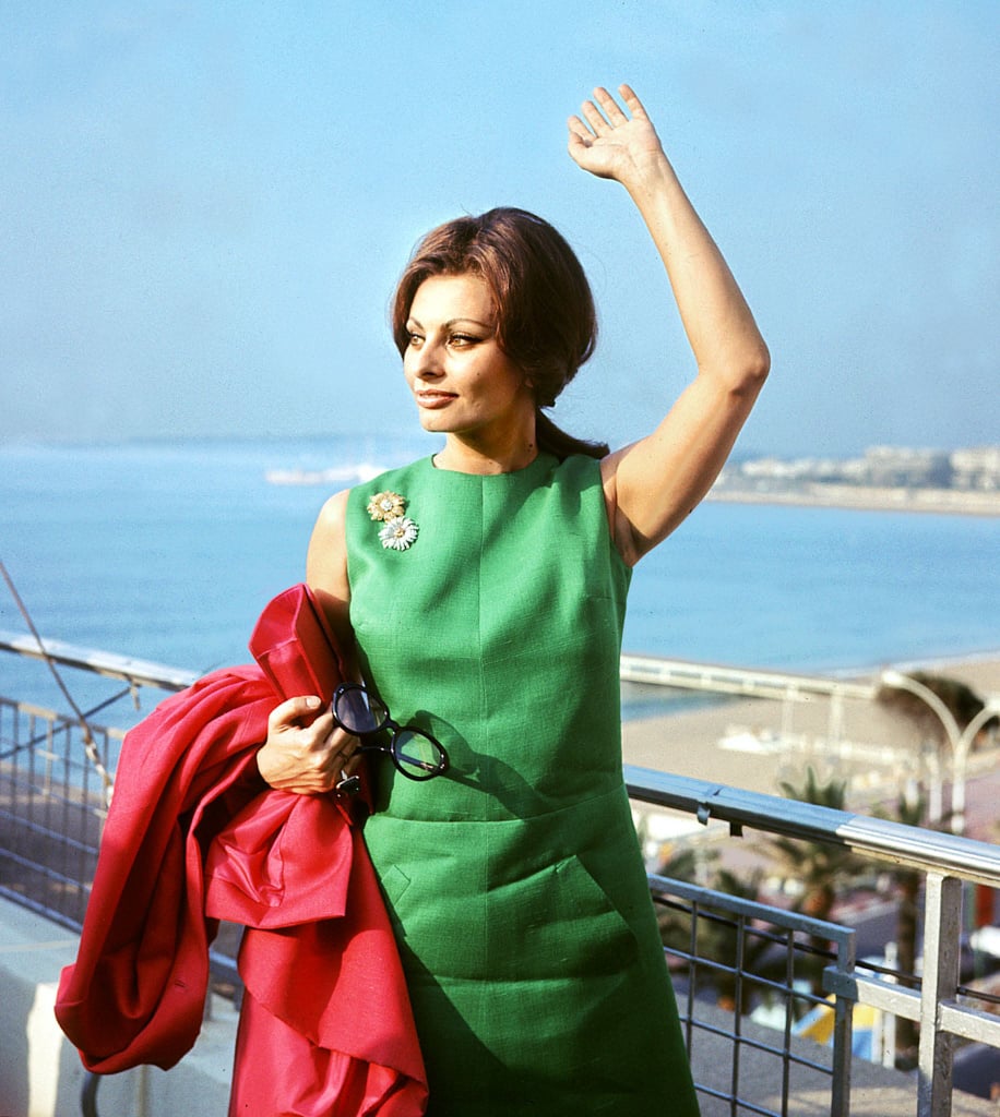 Sophia Loren waved to the crowd while in Cannes back in 1964. | Best ...