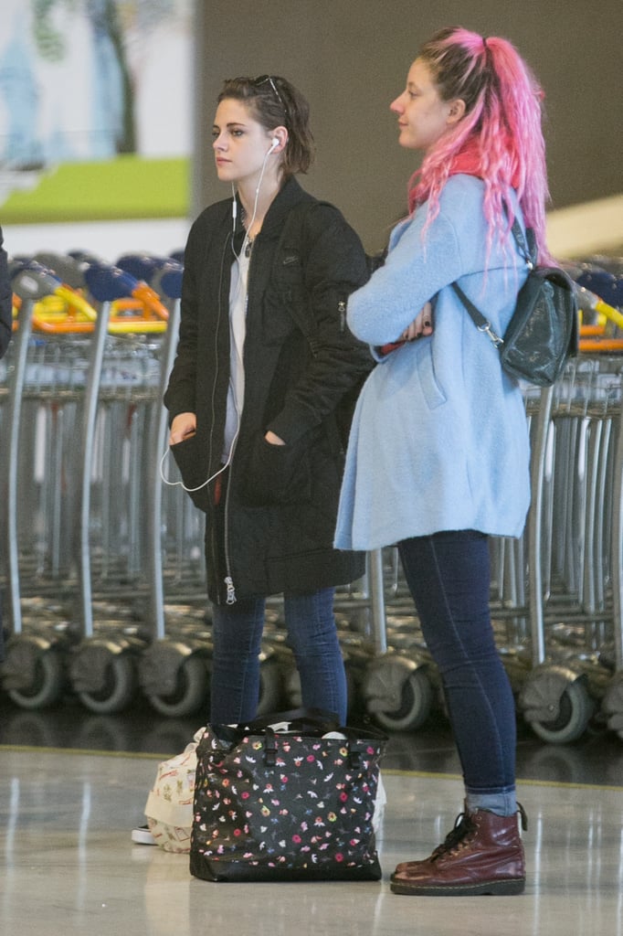 Kristen Stewart at the Airport in Paris Pictures