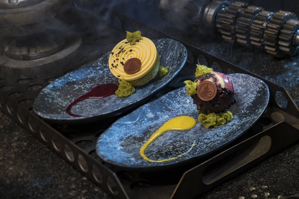 Oi-Pi Puff and Batuu-Bon at Star Wars: Galaxy's Edge