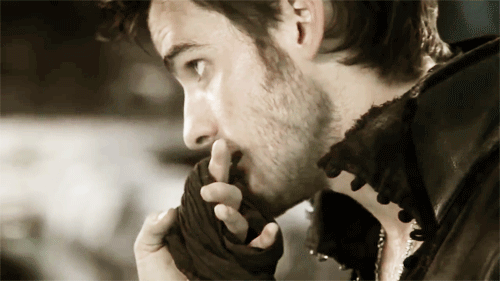 When Hook Makes This Move and Emma Quietly Fangirls
