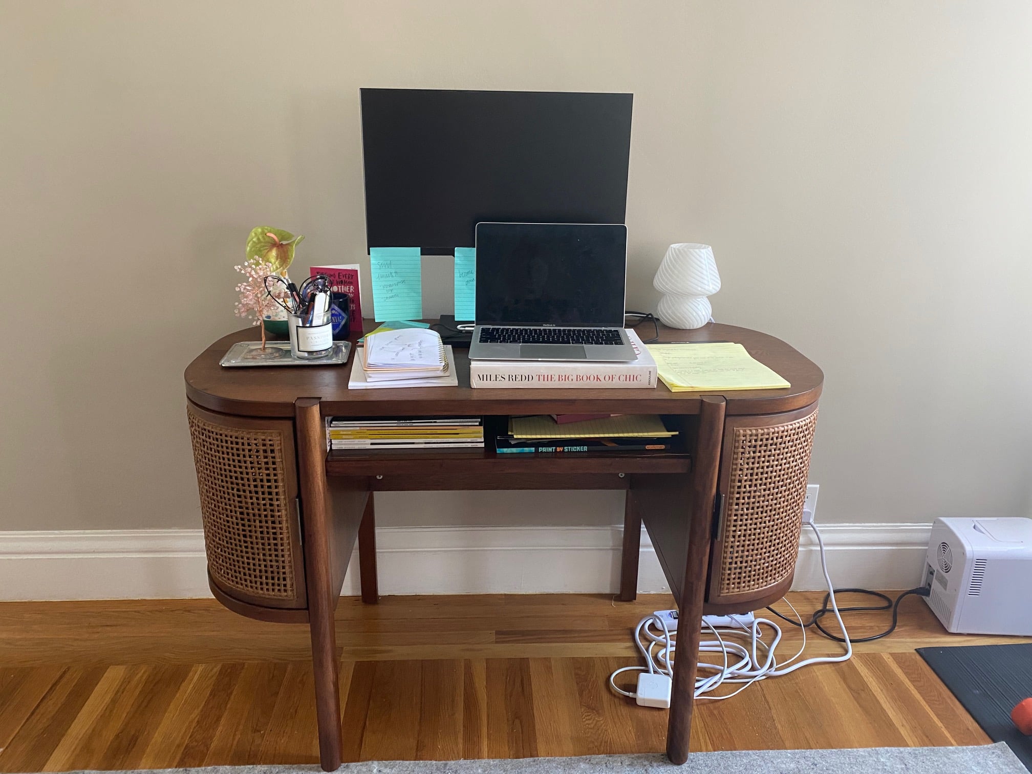 desk 1