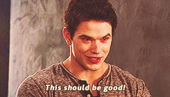 Kellan Lutz as Emmett Cullen