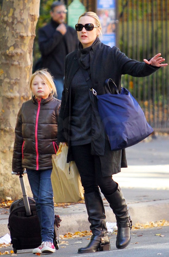 Pictures of Kate Winslet and Her Daughter Mia Hailing a Cab in NYC | POPSUGAR Celebrity