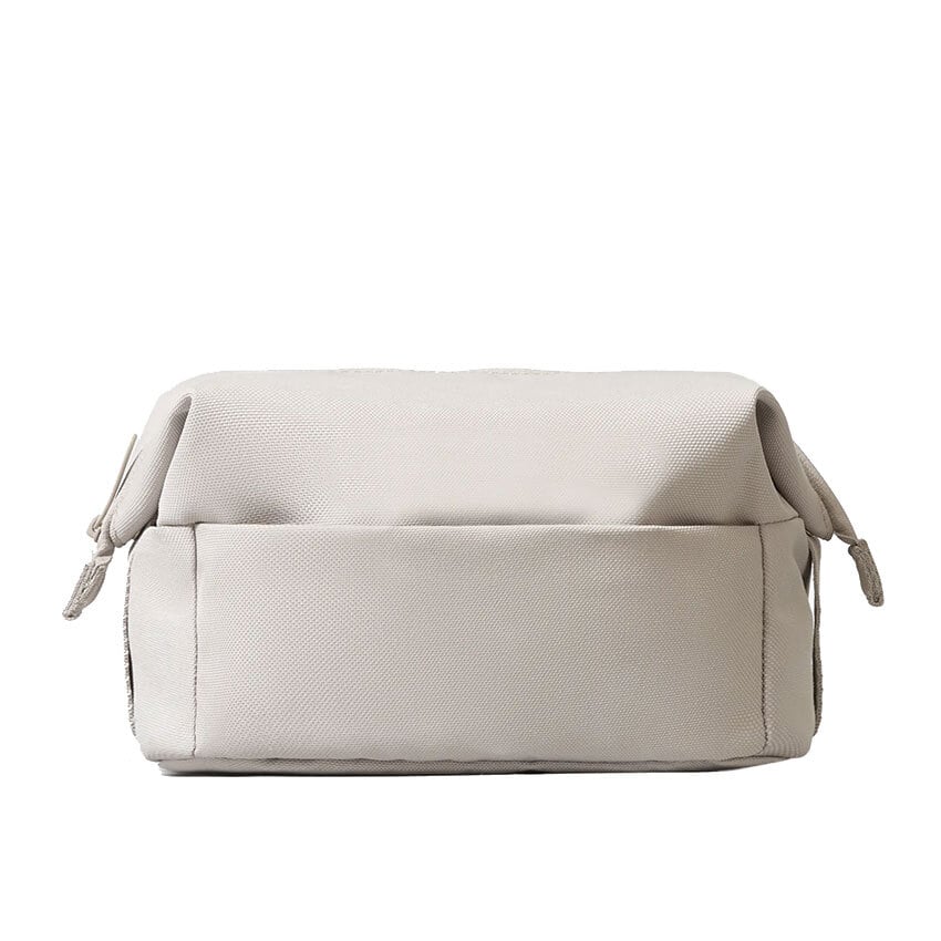 Everlane The ReNew Catch-All Case