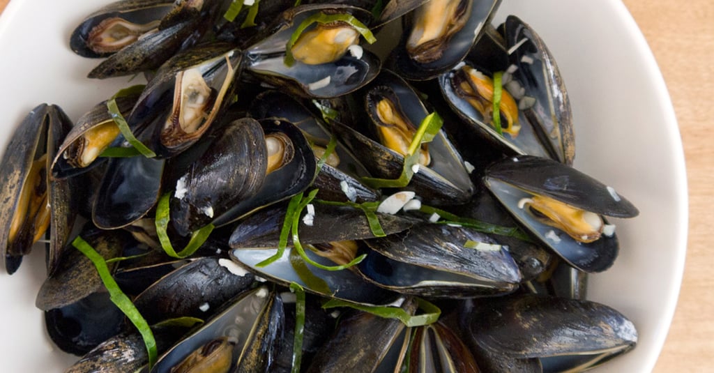 Steamed Mussels With Lime Leaves