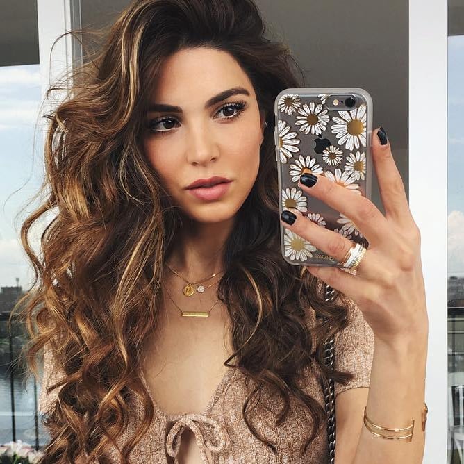How To Take A Mirror Selfie Like An Influencer Popsugar Fashion