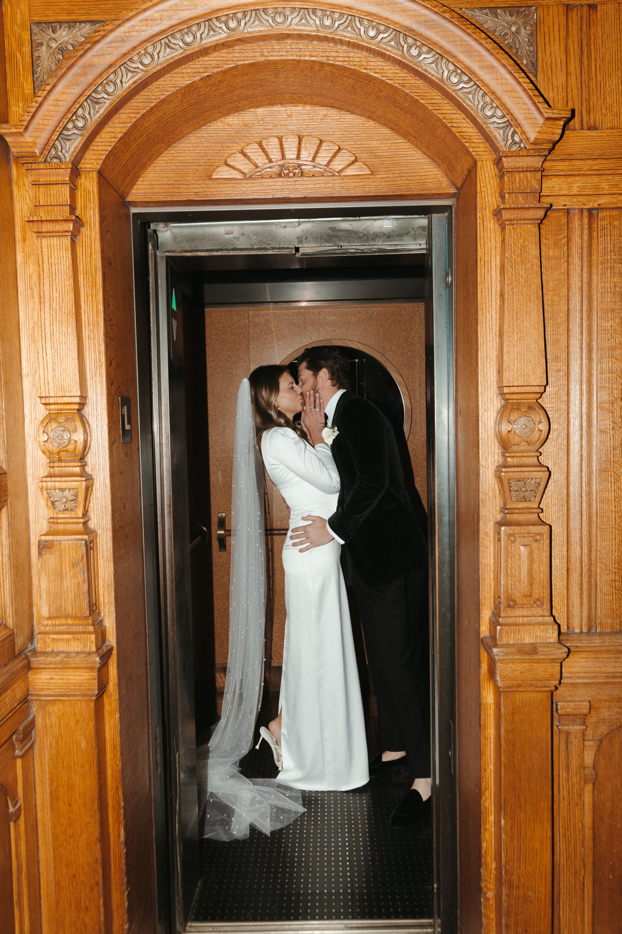 Bride And Groom Halloween Outfits 2022