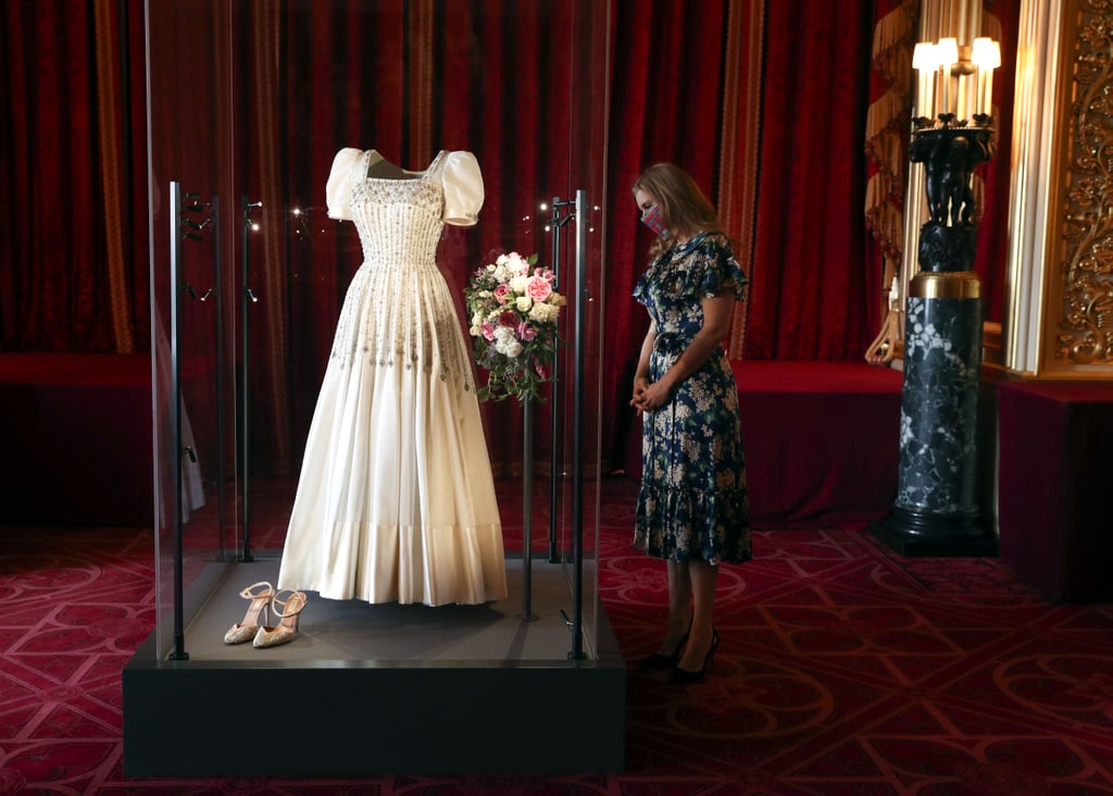 Princess Beatrice S Wedding Dress Display At Windsor Castle Popsugar Fashion