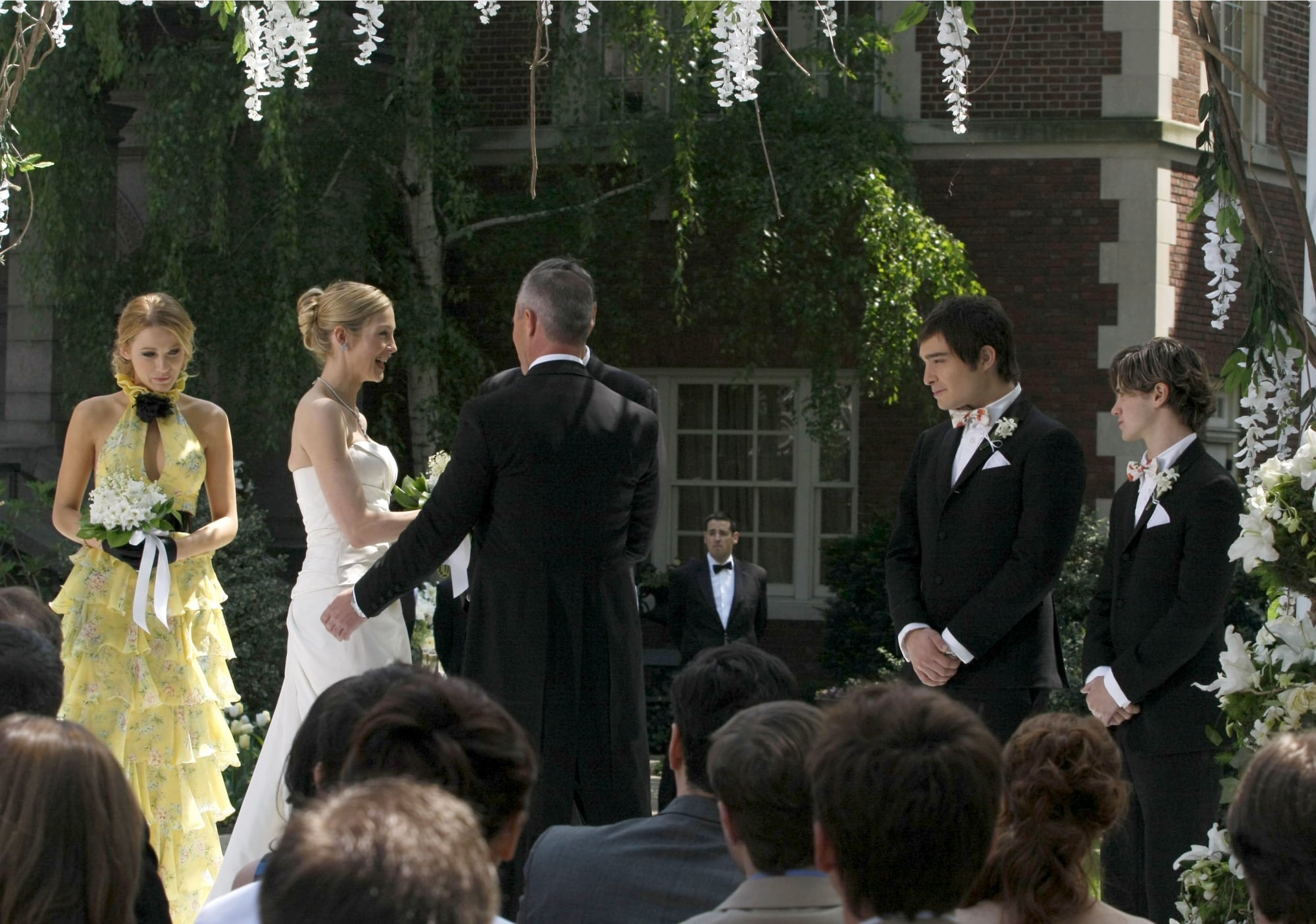 Bart And Lily S Wedding Look Back At Every Gossip Girl Wedding