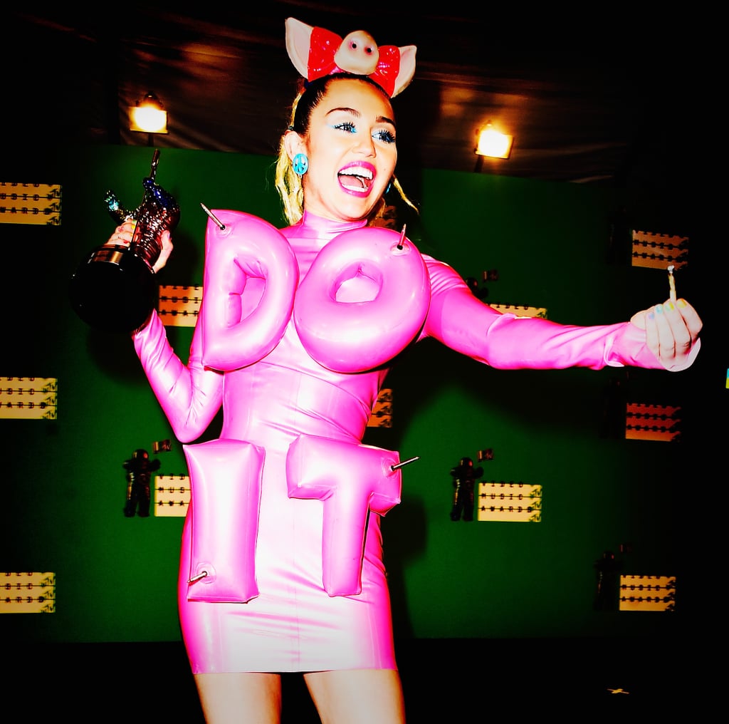 Miley Cyrus Outfits at VMAs 2015