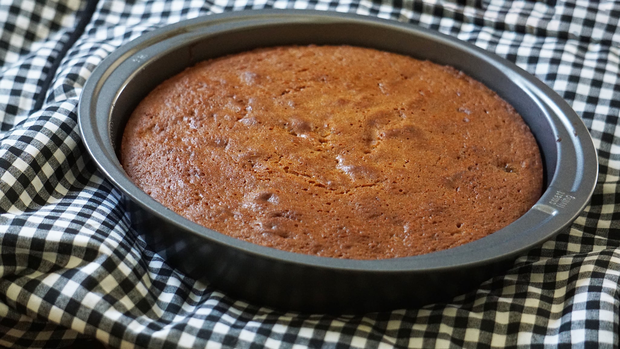 apple honey upside down cake for rosh hashanah dessert: finished cake