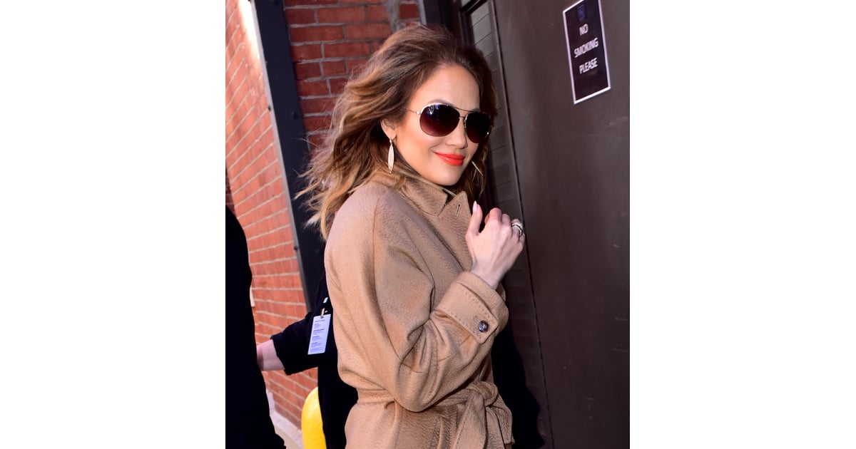 Wearing Sunglasses in 2016 | Jennifer Lopez Doesn't Age ...