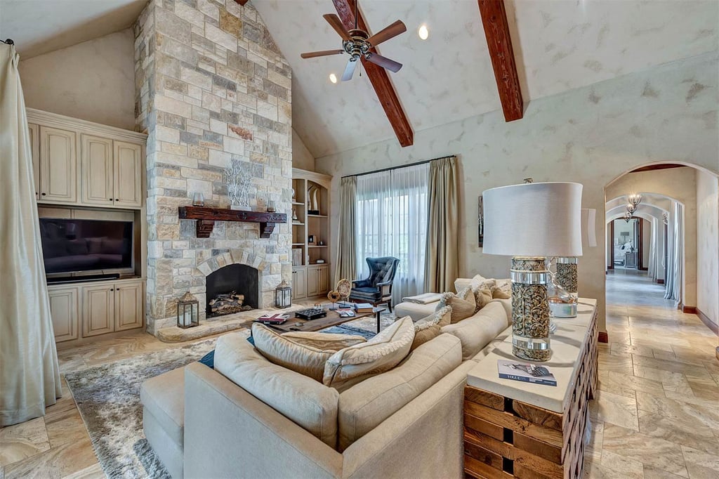 Selena Gomez Selling Her Texas Mansion