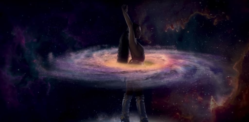 Centre Of The Universe References In Ariana Grande S God Is A Woman Music Video Popsugar Celebrity Australia Photo 2