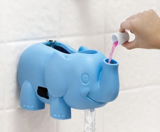 A Bubble-Dispensing Spout Guard