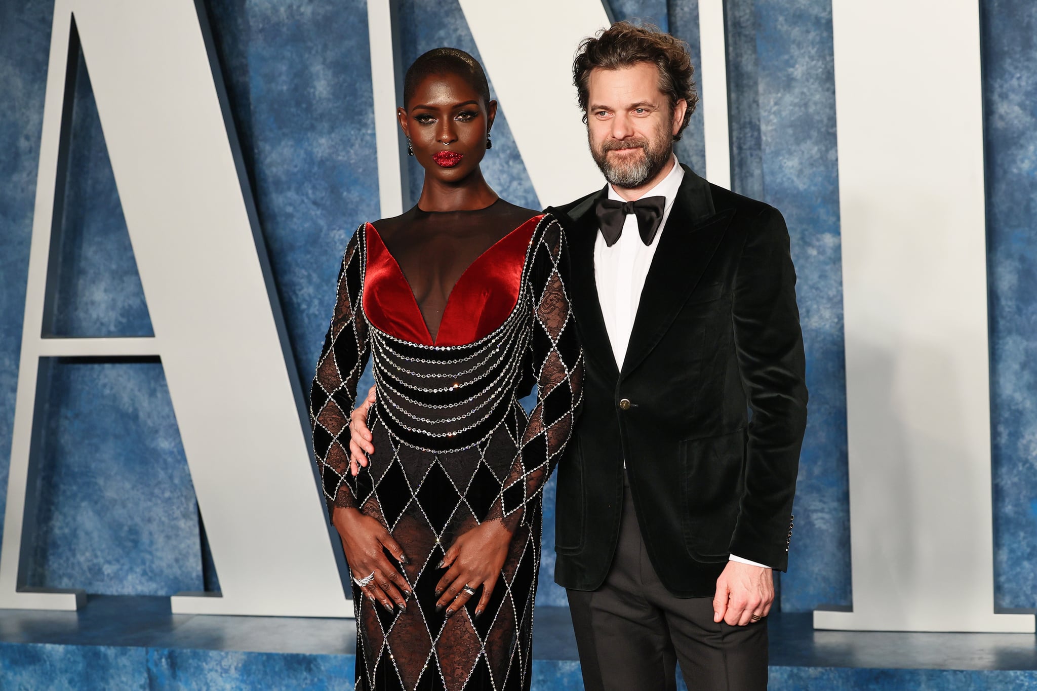 BEVERLY HILLS, CALIFORNIA - MARCH 12: (L-R) Jodie Turner-Smith and Joshua Jackson attend the 2023 Vanity Fair Oscar Party Hosted By Radhika Jones at Wallis Annenberg Centre for the Performing Arts on March 12, 2023 in Beverly Hills, California. (Photo by Leon Bennett/FilmMagic)