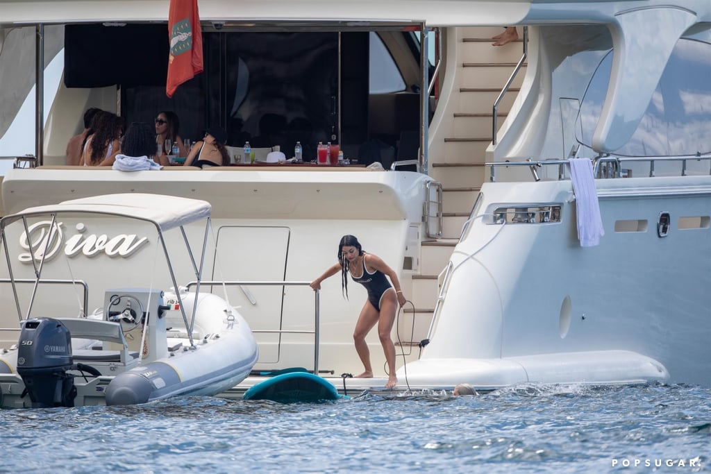 Sarah Hyland's Bachelorette Party in Mexico | Pictures