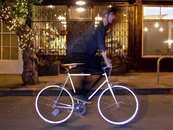 tubeless valve stem pump