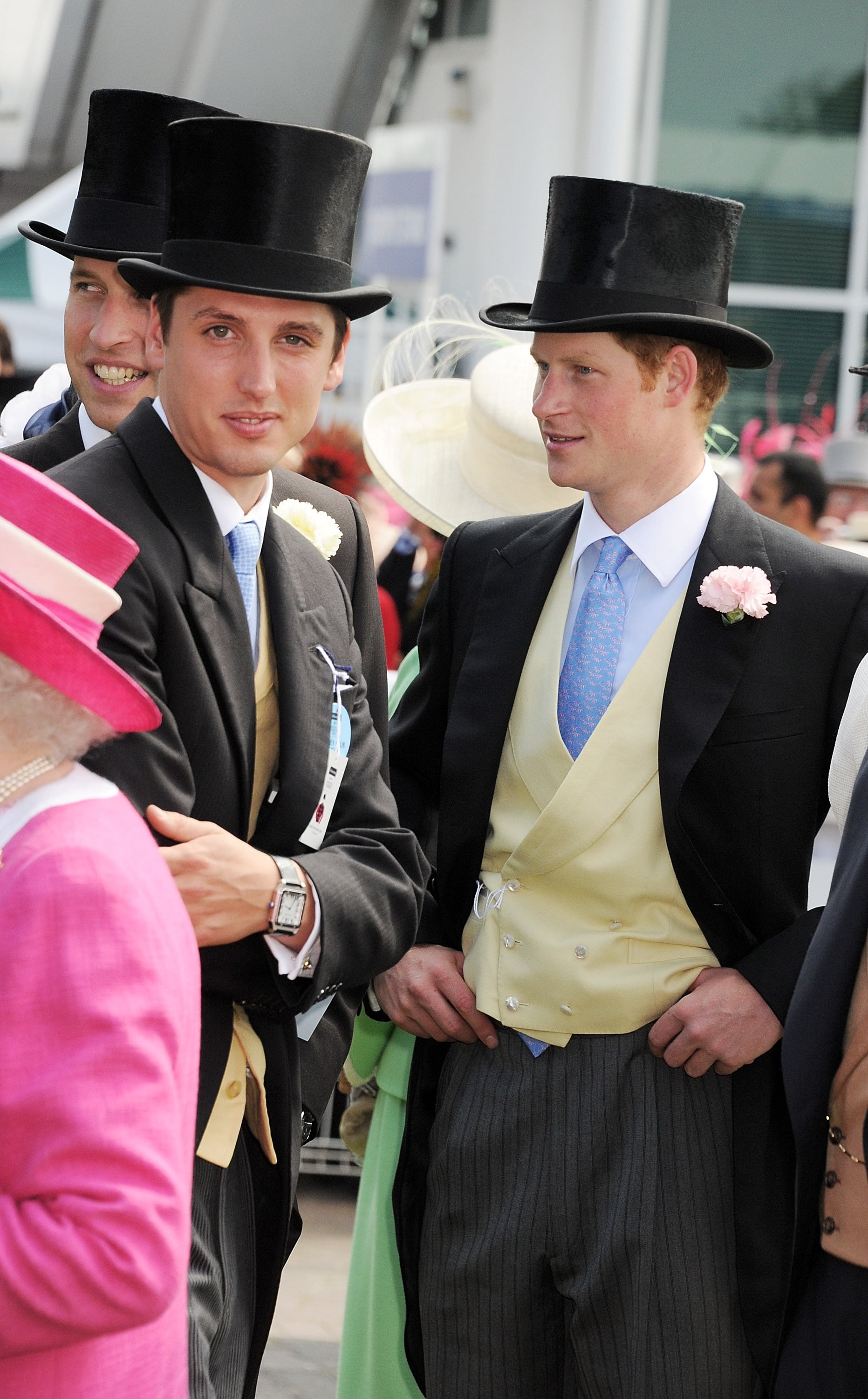 Pictures of Kate Middleton, Prince William, Prince Harry and the Royal Family at the Epsom Day ...