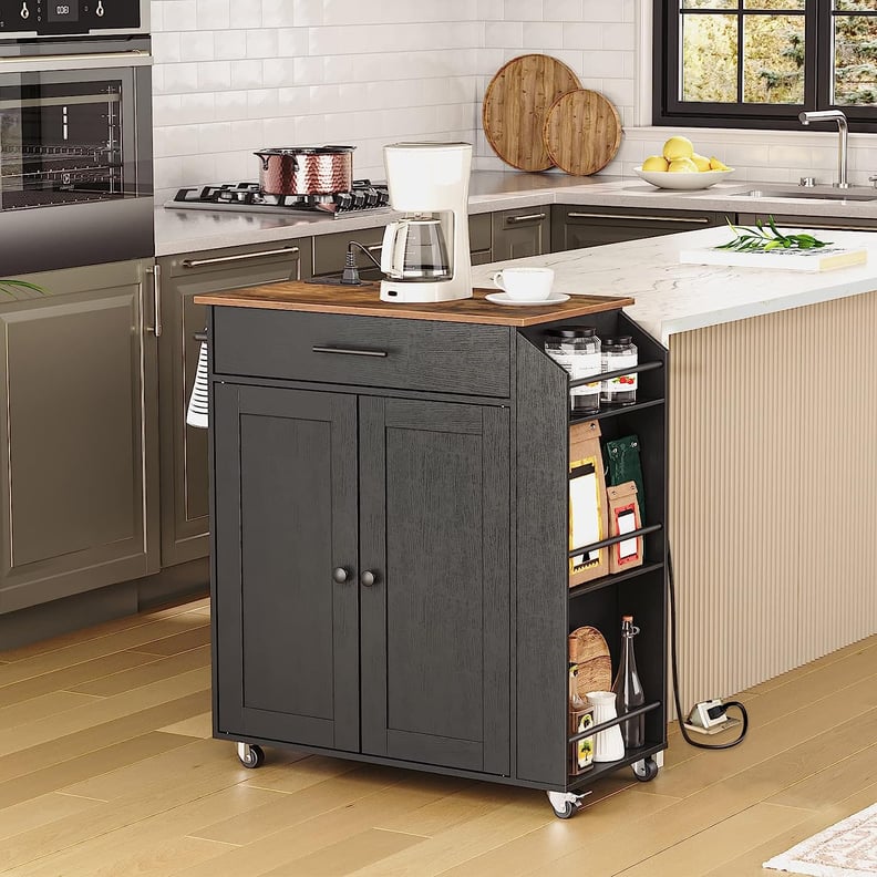 Perfect Kitchen Island With a Energy Outlet