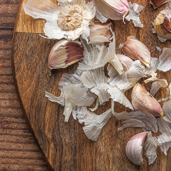 How to Get the Garlic Taste Out of Your Cutting Board