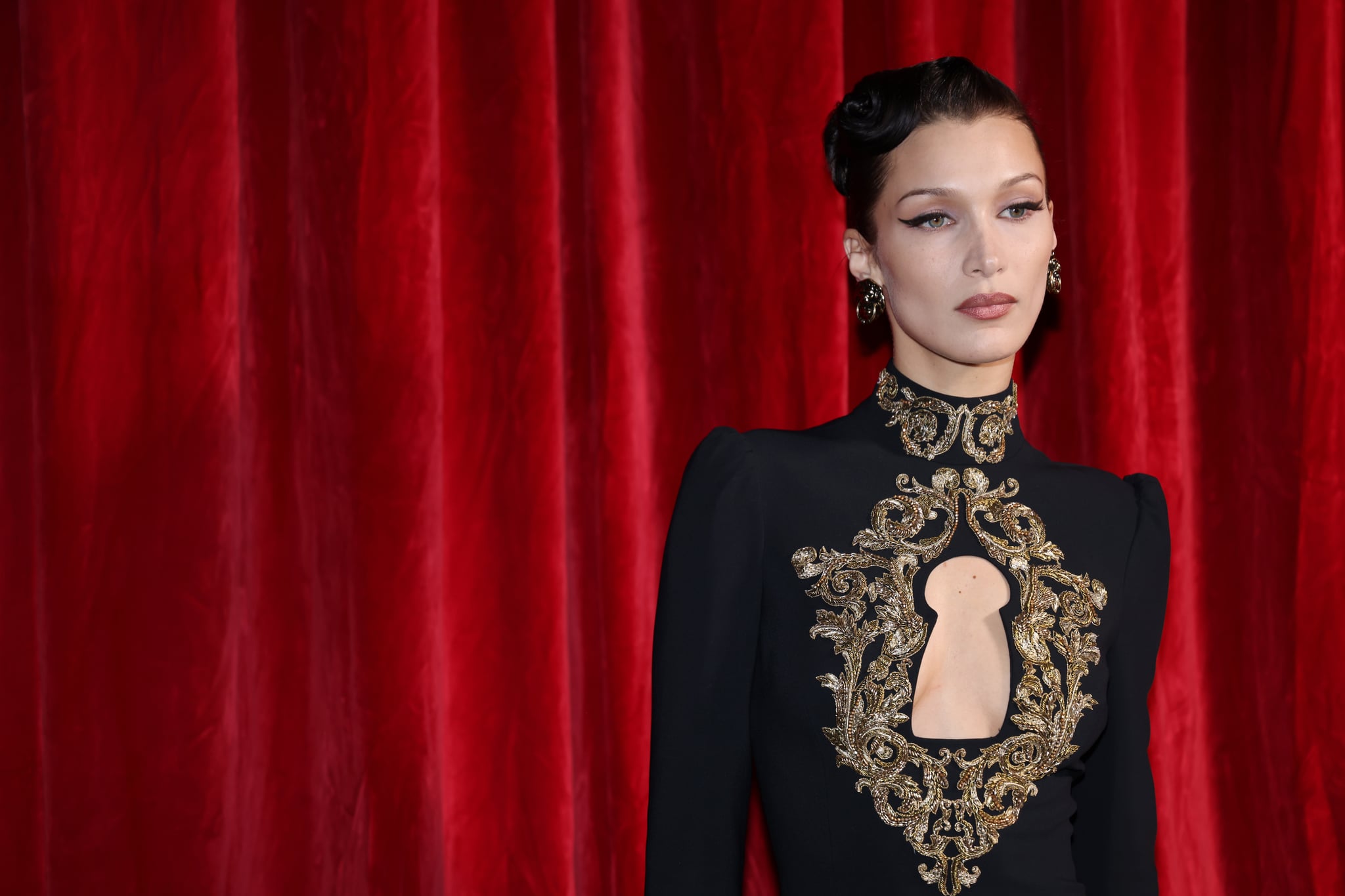 MILAN, ITALY - FEBRUARY 24: Bella Hadid poses backstage of the Moschino fashion show during the Milan Fashion Week Fall/Winter 2022/2023 on February 24, 2022 in Milan, Italy. (Photo by Vittorio Zunino Celotto/Getty Images)