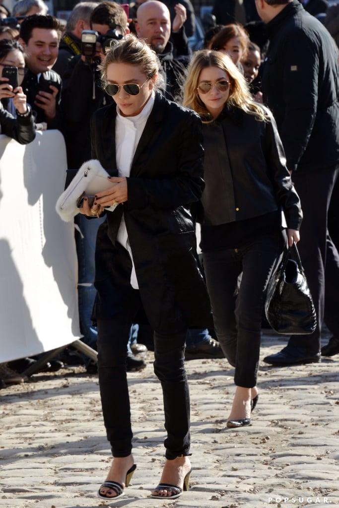 On Wednesday, Mary-Kate Olsen and Ashley Olsen arrived at the Louis Vuitton show in Paris.