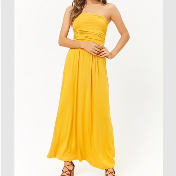 Forever 21 Pre-Owned Ruched Strapless Maxi Dress