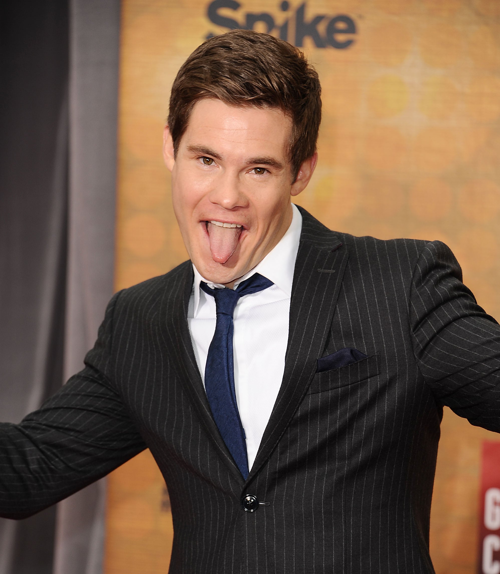 Adam DeVine Funny Pictures | PS Celebrity