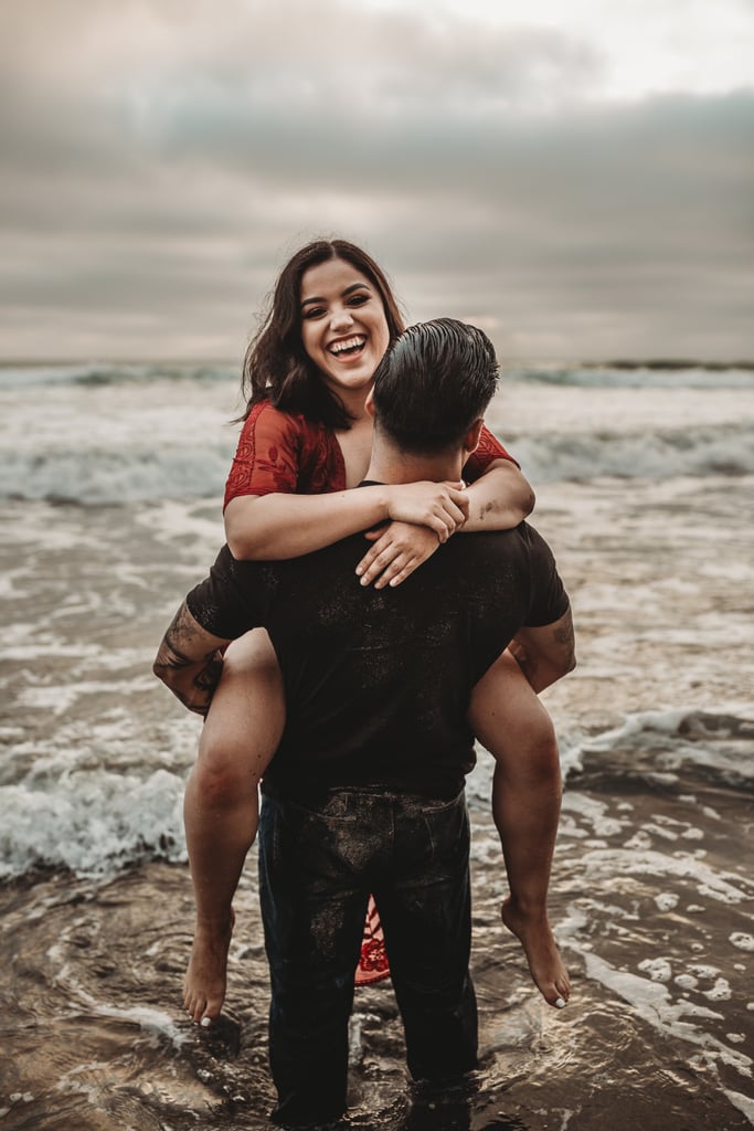 Romantic Beach Couple Pictures