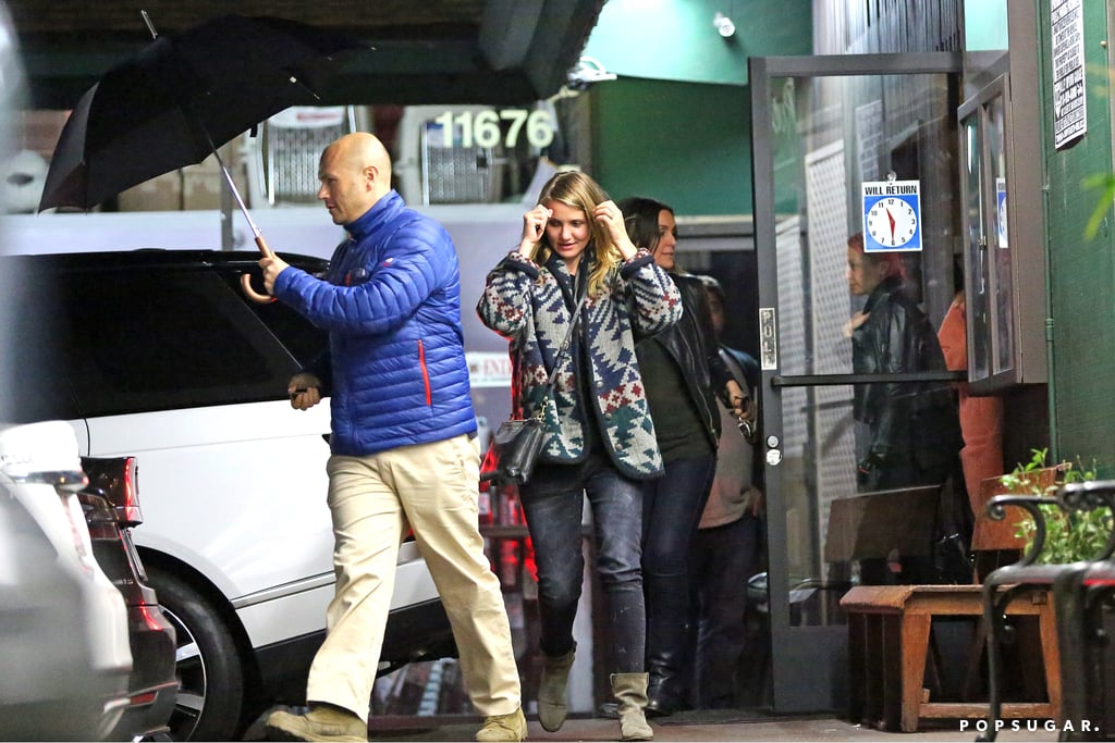Cameron Diaz Has Dinner With Drew Barrymore | Pictures