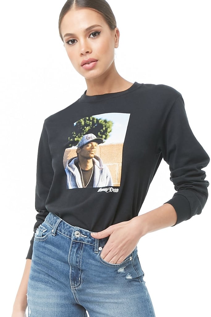 Hailey Baldwin Snoop Dogg Shirt And Yellow Sweatpants Popsugar
