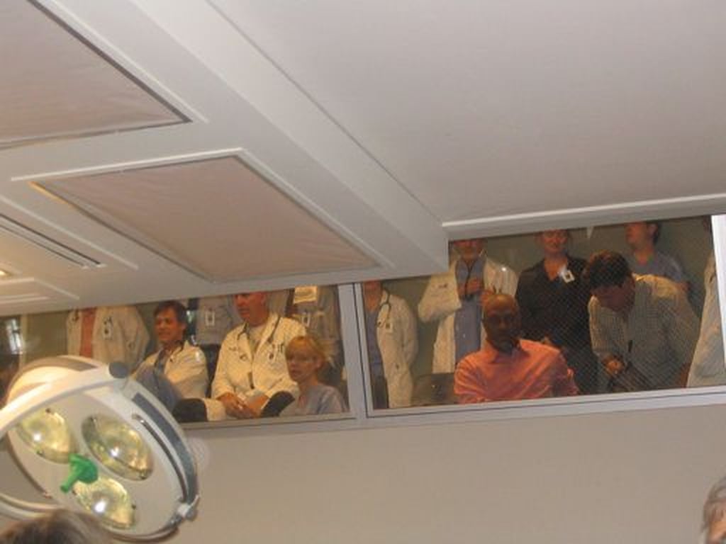 Behind-the-Scenes Photos From Grey's Anatomy Pilot Episode | PS