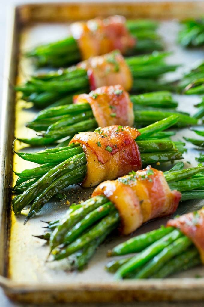 Unique Thanksgiving Side Dish: Bacon Green Bean Bundles