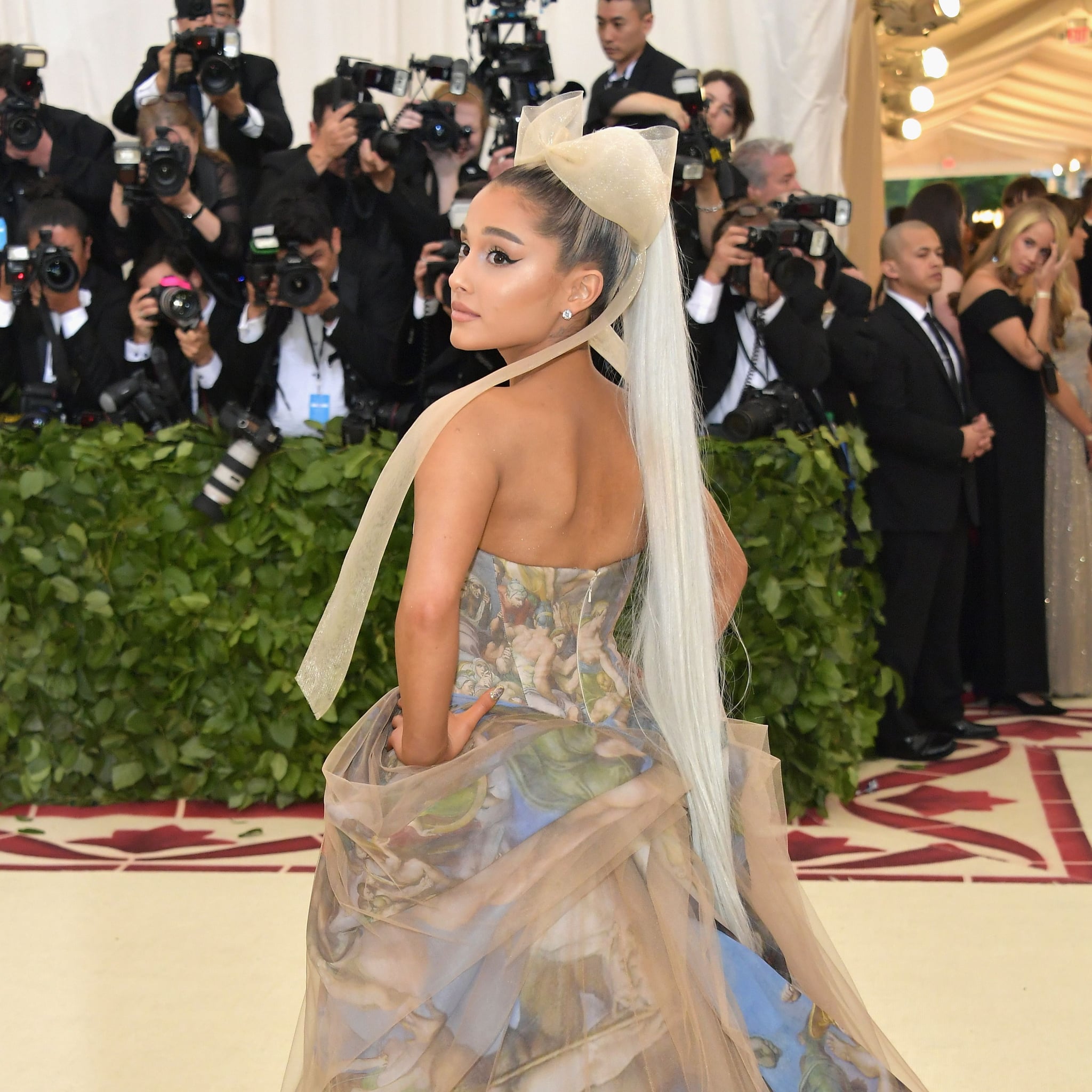 Tyra Banks Gives Ariana Grande Hair Advice On Twitter Popsugar Beauty