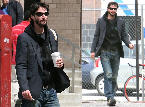 Pictures Of Keanu Reeves Walking In New York Popsugar Celebrity